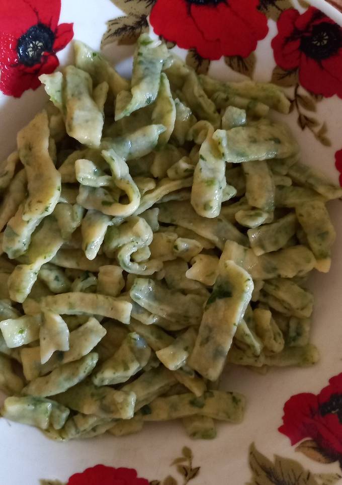 Макарони зі шпинату
