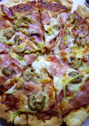 Φωτογραφία της συνταγής Πίτσα από σπίτι 🍕 😄😋😜!!!