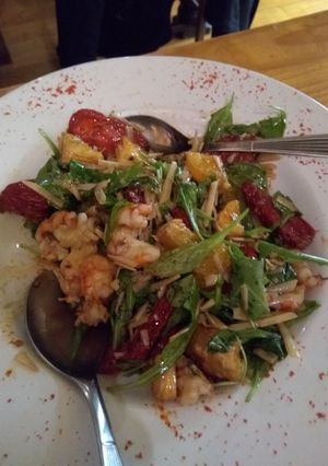 Una foto de Ensalada fresca fresca..