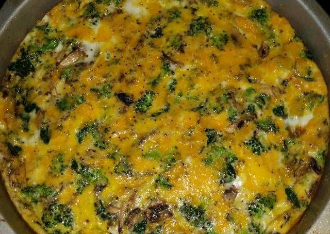 Recipe of Flavorful Broccolli, spinach, and mushroom quiche