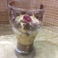 A picture of Bread with popcorn custard parfait.