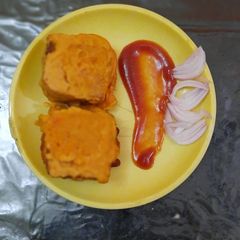 A picture of 3 layered Ringo snacks.
