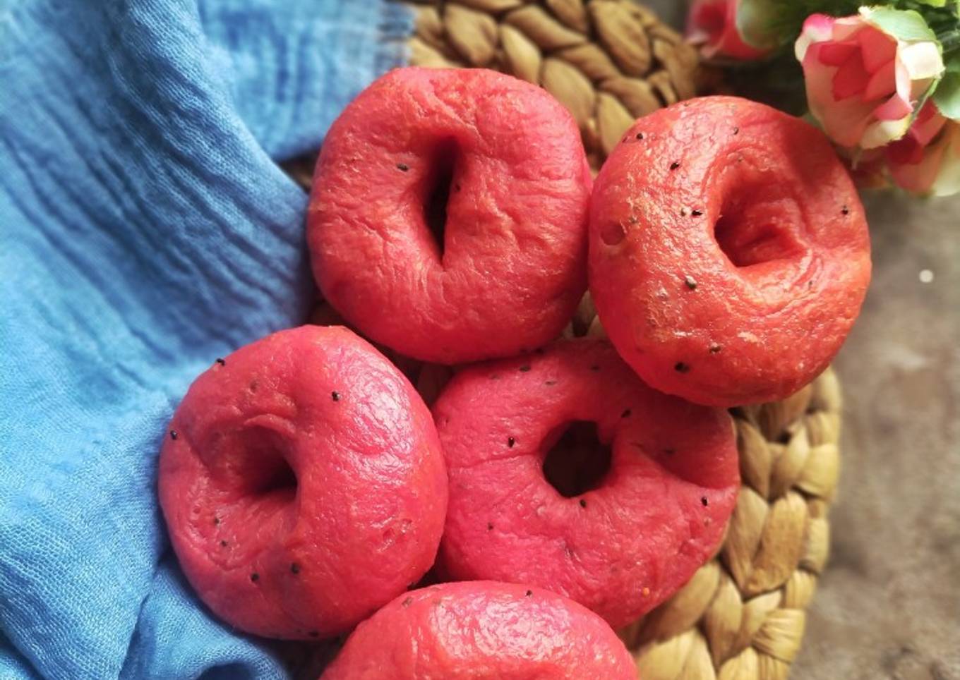 Donat buah naga