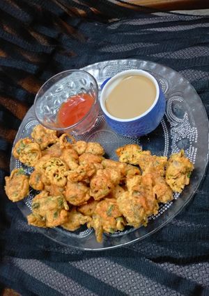 મેથીના ગોટા/ભજીયા(methi gota recipe in Gujarati) રેસીપી મુખ્ય ફોટો