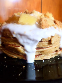Una foto de Tortitas de cheesecake de mango y coco