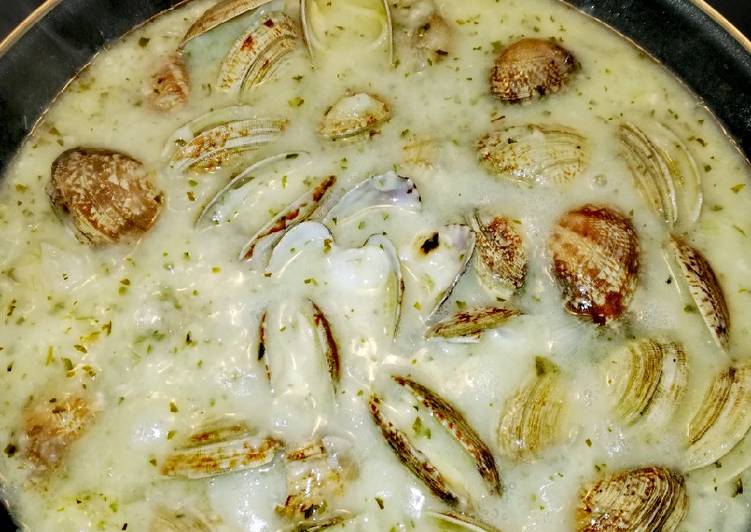 Almejas a la marinera