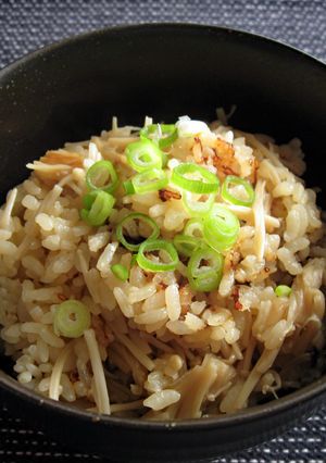 A picture of Enoki Rice.