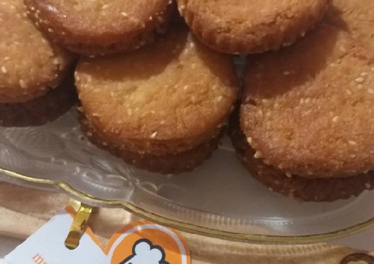 How to Prepare Yummy Khasta(meethi tikya)