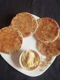 મીની ભાખરી અને ઘી ગોળ (Mini Bhakri Ghee Jaggery Recipe In Gujarati)