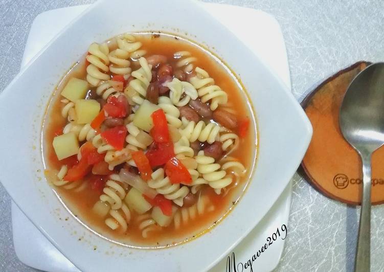 Bagaimana Menyiapkan Minestrone soup yang Menggugah Selera