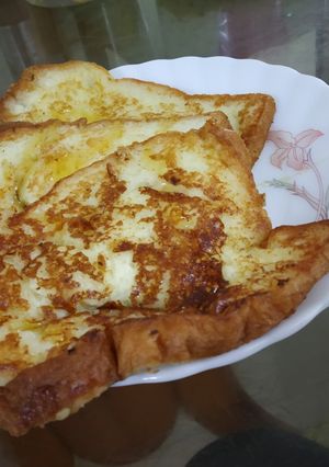 A picture of French toast.