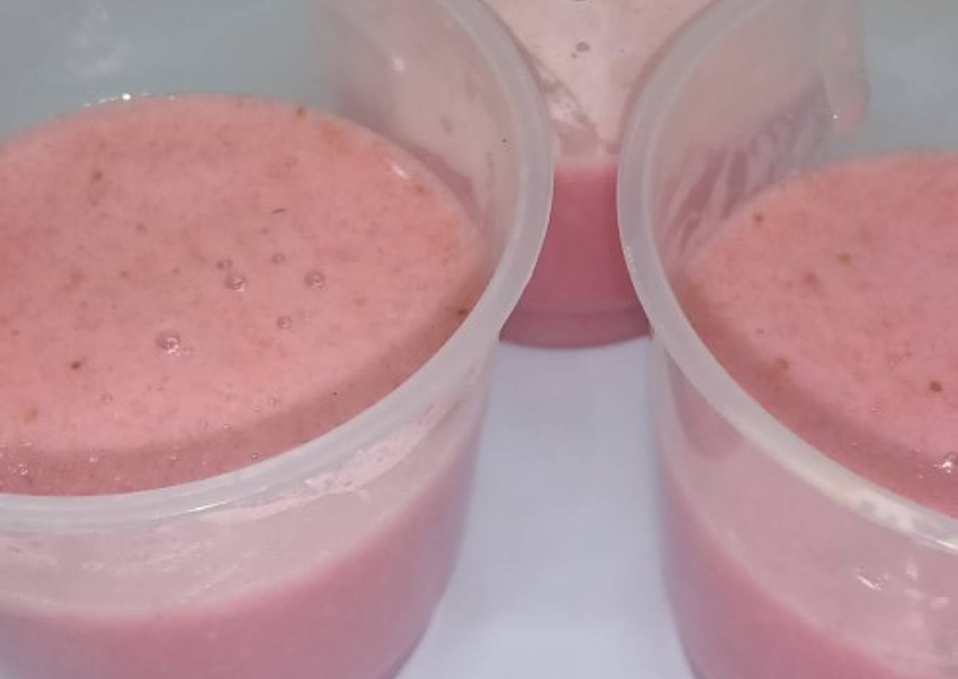 Puding strawberry