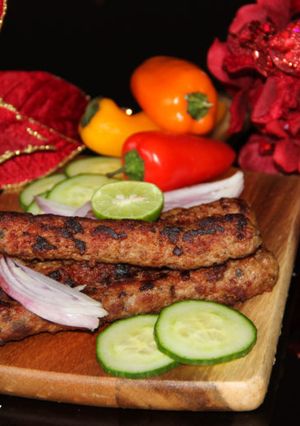 A picture of Seekh Kebabs / Pakistani Style Spicy Grilled Ground Meat Skewers.