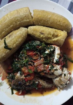A picture of Boiled plantain&vegetable sauce.