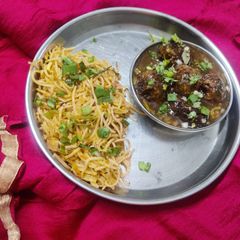 A picture of Vegetable manchurian.