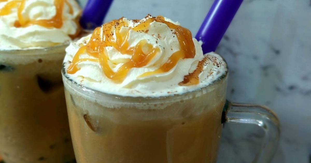 Salted caramel latte. Caramel Latte.