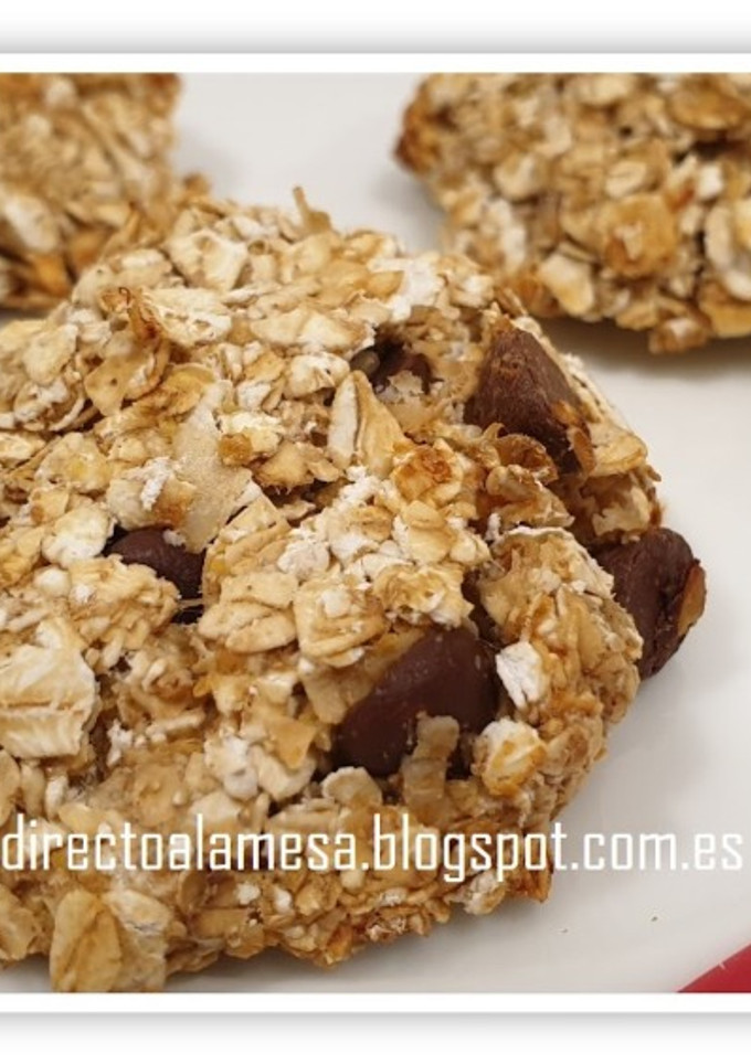 Una foto de Galletas de avena, plátano y chocolate