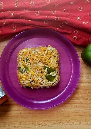 A picture of Veg fried noodles rice.