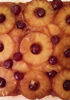 A picture of Baltazar Pineapple Upside Down Cake.