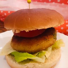 A picture of Chicken Burger.