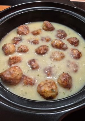 Una foto de Albóndigas de Merluza y Gambón