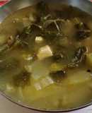 Locro/ sopa de verduras, papa y queso