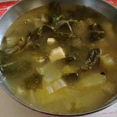 Una foto de Locro/ sopa de verduras, papa y queso