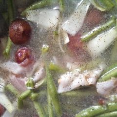 A picture of Green bean soup.