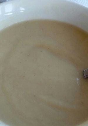 Una foto de Crema de coliflor y puerro