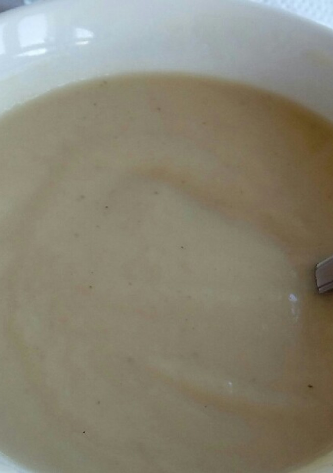 Una foto de Crema de coliflor y puerro