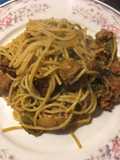 Spaghetti con chorizo y nopales