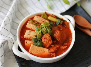 Foto resep Kimchi Jjigae Sup Kimchi resep asli korea