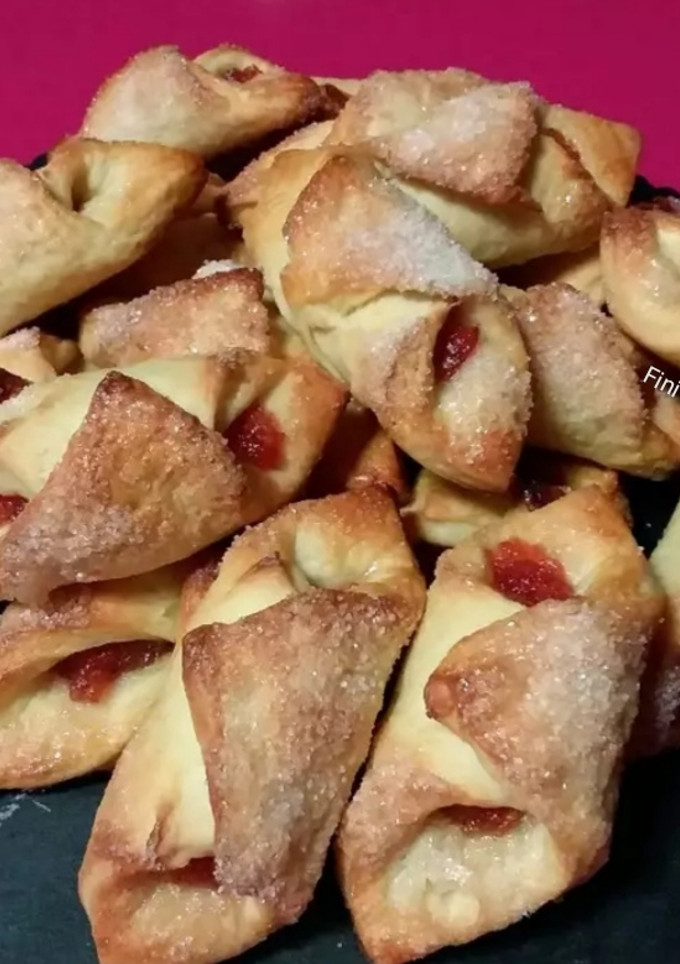 Una foto de Cuernitos de membrillo casero