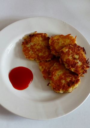 A picture of Potato-onion frittata.
