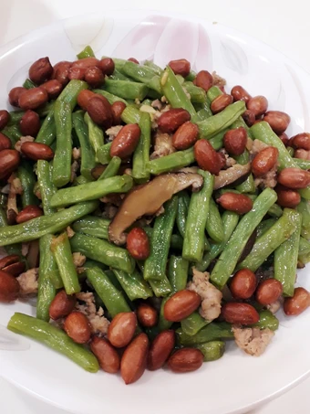 Langkah Mudah untuk Membikin Resep  Tumis buncis dan kacang yang Lezat Sekali, Lezat Sekali