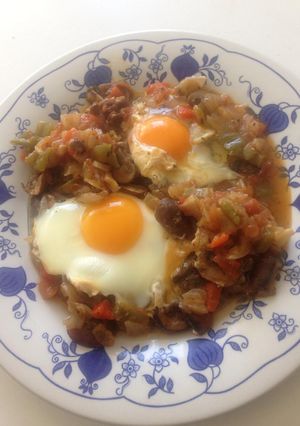 Una foto de Huevos con paté