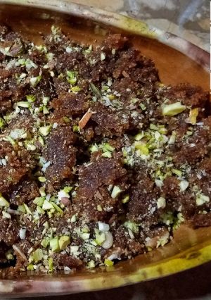 A picture of Balochi madar(dates halwa).
