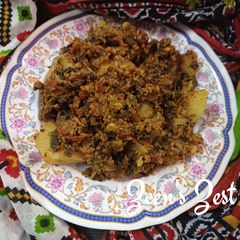 A picture of Methi Aloo Kheema.