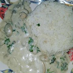 Creamy mushrooms with garlic Rice A picture of Creamy mushrooms with garlic Rice.