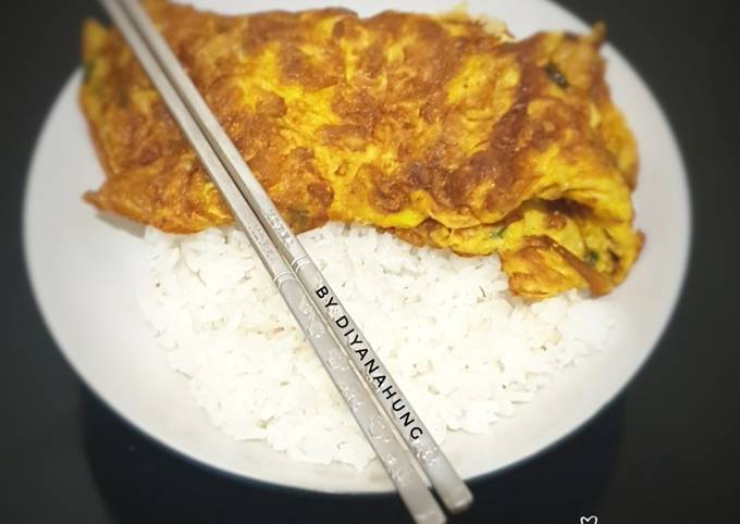 Cara Gampang Menyiapkan Rice Bowl Telur Dadar Jaipo, Bikin Ngiler