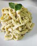 Fettuccini con pesto de alcachofa