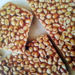 A picture of H's scrumptious Peanut Brittle.