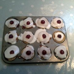 A picture of Bakewell tarts.