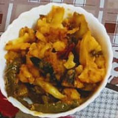 A picture of Aloo gobhi ki sabji.