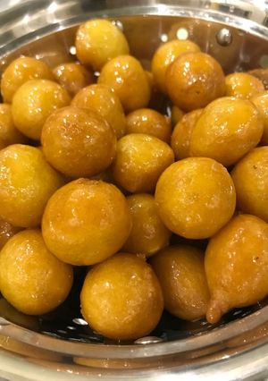 صورة لوصفة لقيمات مقرمشه ولذيذه لأخر حبه 🌙😋