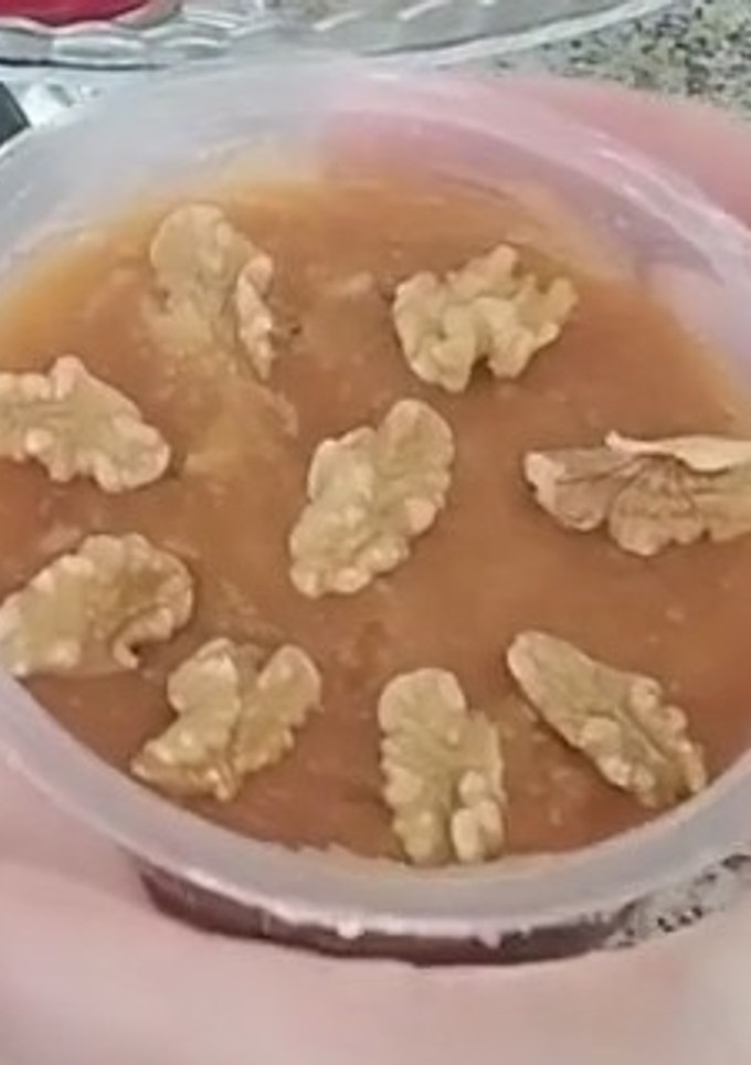Una foto de Carne de membrillo con nueces