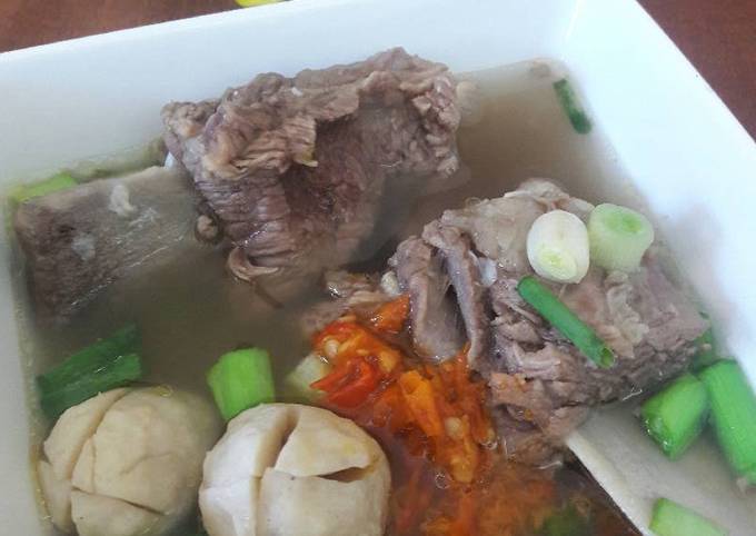 Bakso kuah iga sapi segar ala keluarga