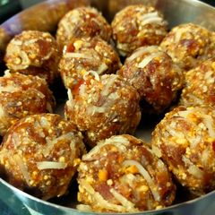 Vegan Laddu (Three ingredients) A picture of Vegan Laddu (Three ingredients).