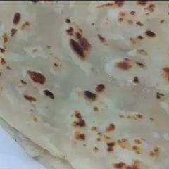 A picture of Khasta paratha.