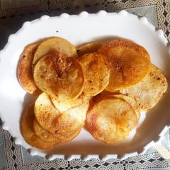 A picture of Super crispy potato chips.